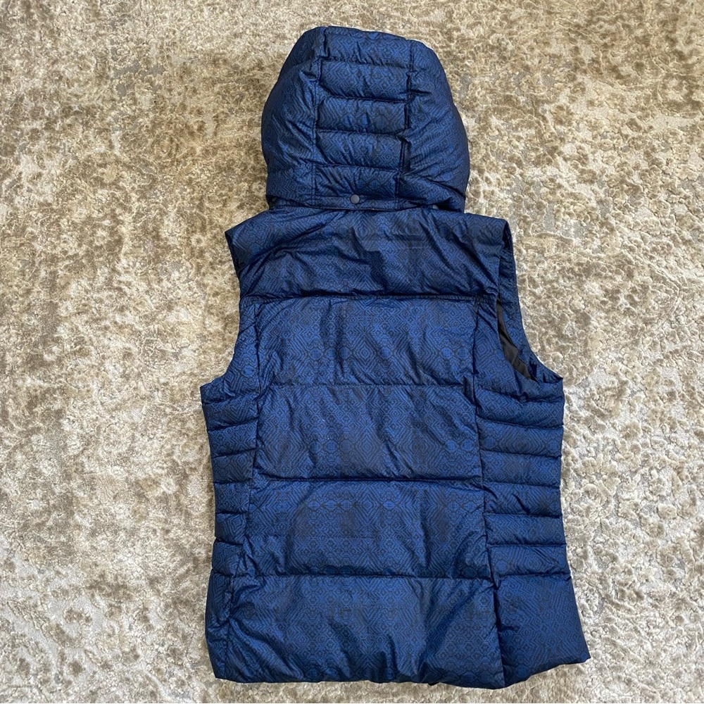 Patagonia Goose Down Puffer Vest With Hood Women's Size L - Picture 6 of 7